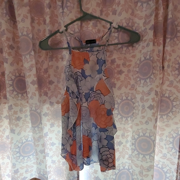 Urban Episode Tank - Picture 1 of 3